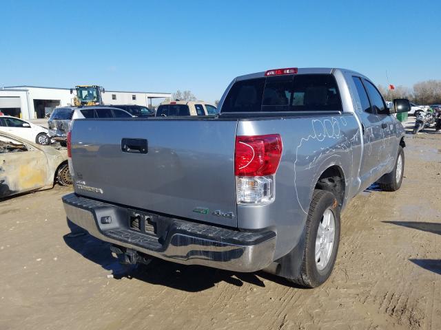 Photo 3 VIN: 5TFUW5F14AX157634 - TOYOTA TUNDRA DOU 