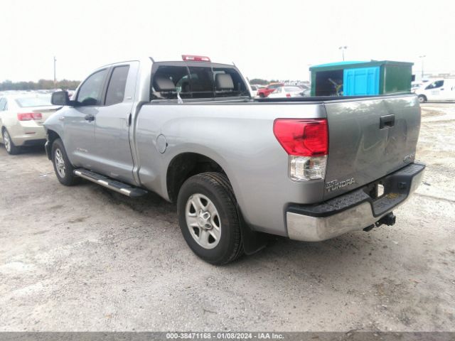 Photo 2 VIN: 5TFUW5F14BX160065 - TOYOTA TUNDRA 