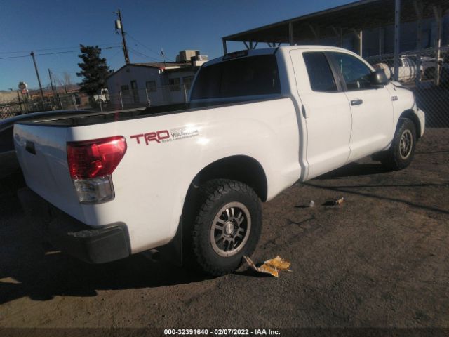 Photo 3 VIN: 5TFUW5F14BX167341 - TOYOTA TUNDRA 4WD TRUCK 