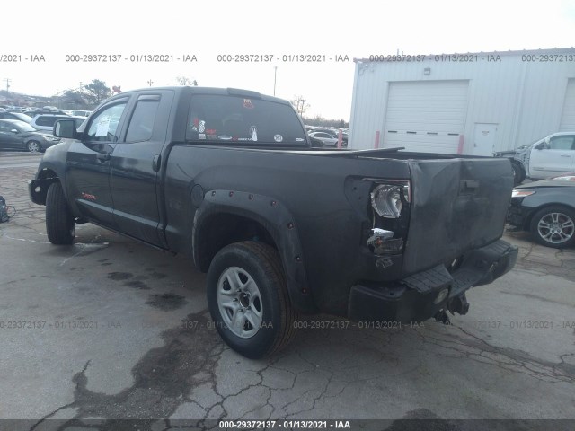 Photo 2 VIN: 5TFUW5F14DX315765 - TOYOTA TUNDRA 4WD TRUCK 