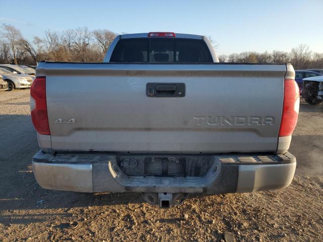 Photo 5 VIN: 5TFUW5F14EX401739 - TOYOTA TUNDRA DOU 