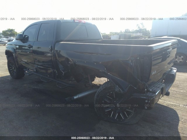 Photo 2 VIN: 5TFUW5F14EX412062 - TOYOTA TUNDRA 4WD TRUCK 