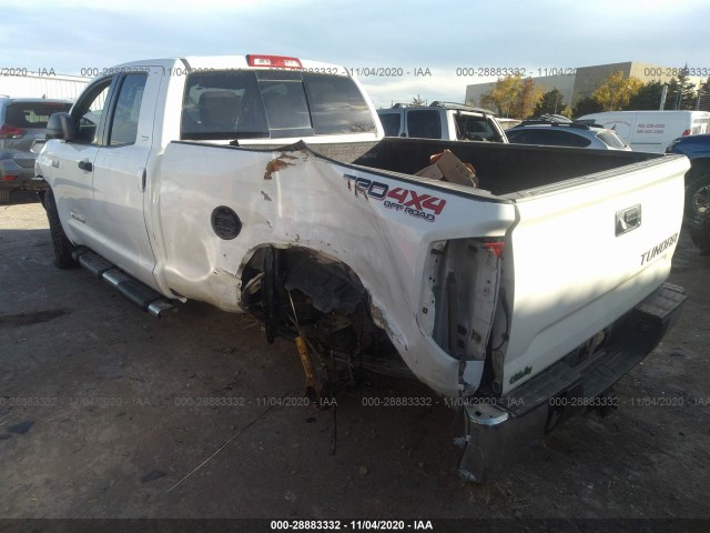 Photo 2 VIN: 5TFUW5F14FX441949 - TOYOTA TUNDRA 4WD TRUCK 