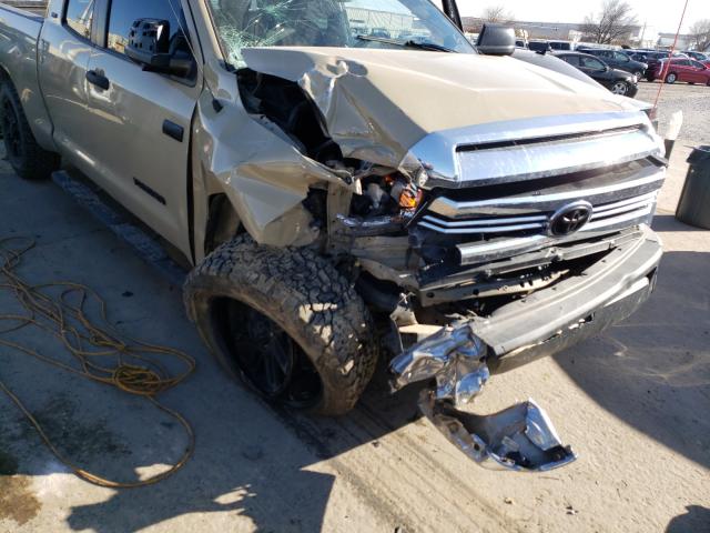 Photo 8 VIN: 5TFUW5F14HX658341 - TOYOTA TUNDRA DOU 