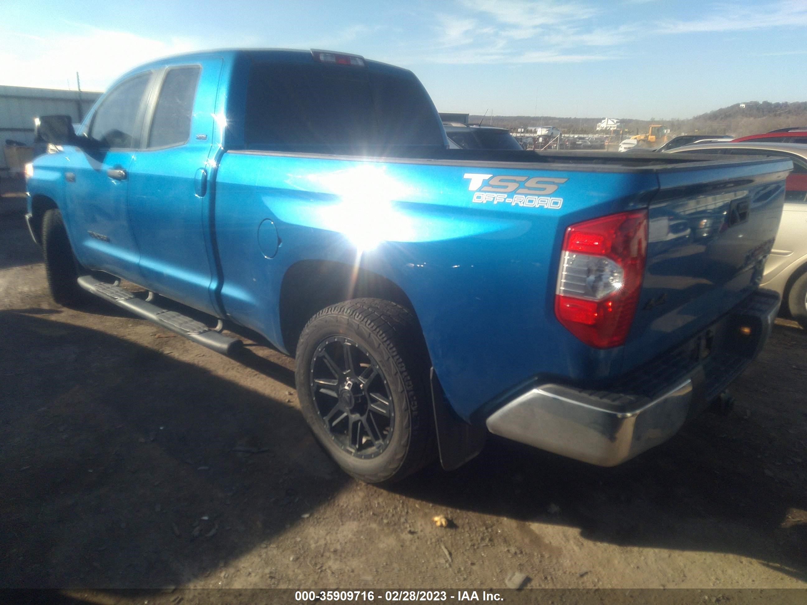 Photo 2 VIN: 5TFUW5F14HX662177 - TOYOTA TUNDRA 