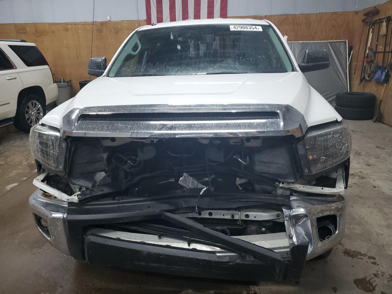 Photo 4 VIN: 5TFUW5F14JX725820 - TOYOTA TUNDRA 