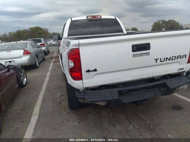 Photo 5 VIN: 5TFUW5F14JX762057 - TOYOTA TUNDRA 4WD 