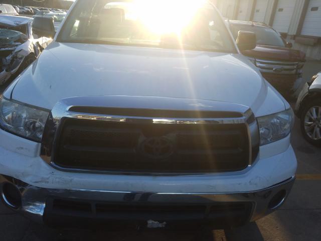 Photo 6 VIN: 5TFUW5F15DX278404 - TOYOTA TUNDRA DOU 