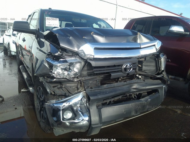 Photo 5 VIN: 5TFUW5F15EX381968 - TOYOTA TUNDRA 4WD TRUCK 