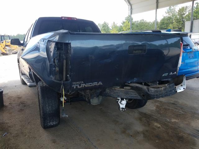 Photo 2 VIN: 5TFUW5F16AX097131 - TOYOTA TUNDRA DOU 