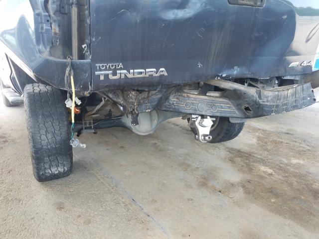 Photo 8 VIN: 5TFUW5F16AX097131 - TOYOTA TUNDRA DOU 