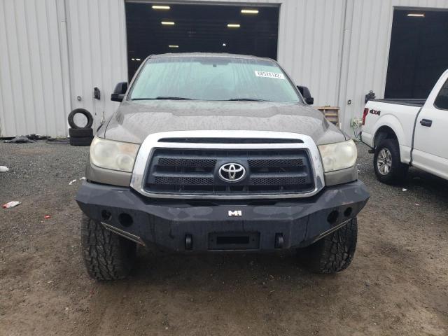 Photo 4 VIN: 5TFUW5F16AX099610 - TOYOTA TUNDRA DOU 