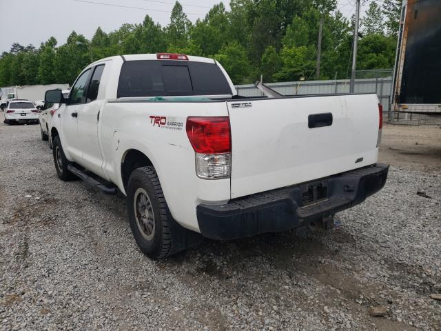 Photo 2 VIN: 5TFUW5F16AX105440 - TOYOTA TUNDRA DOU 