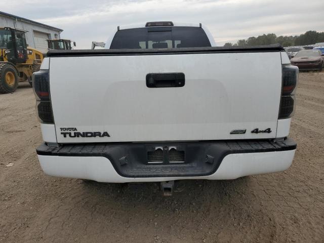 Photo 5 VIN: 5TFUW5F16CX243806 - TOYOTA TUNDRA DOU 