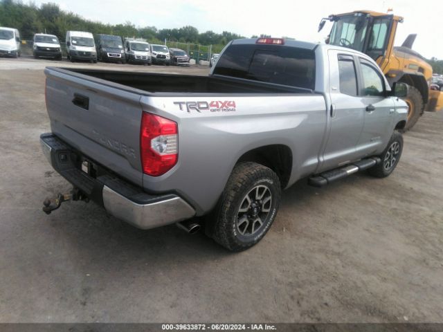 Photo 3 VIN: 5TFUW5F16JX706699 - TOYOTA TUNDRA 