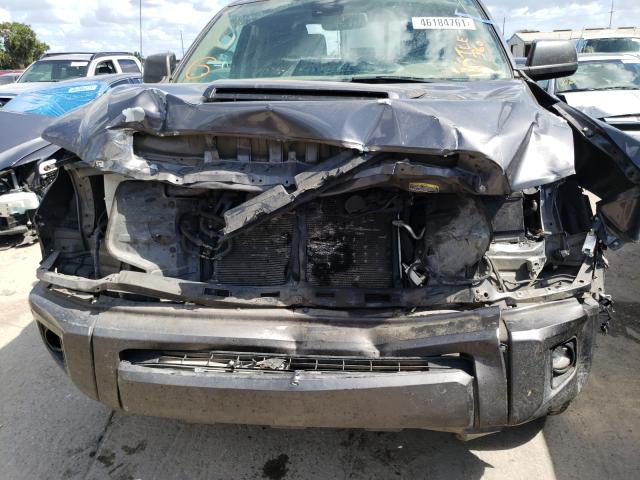 Photo 8 VIN: 5TFUW5F16JX727083 - TOYOTA TUNDRA DOU 