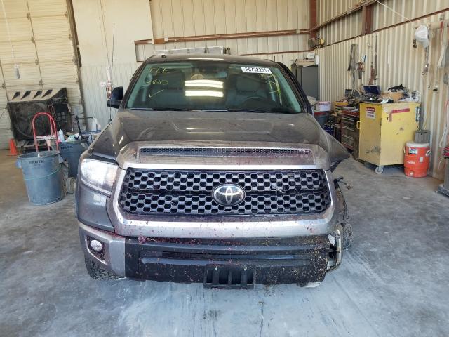 Photo 8 VIN: 5TFUW5F16JX769284 - TOYOTA TUNDRA DOU 