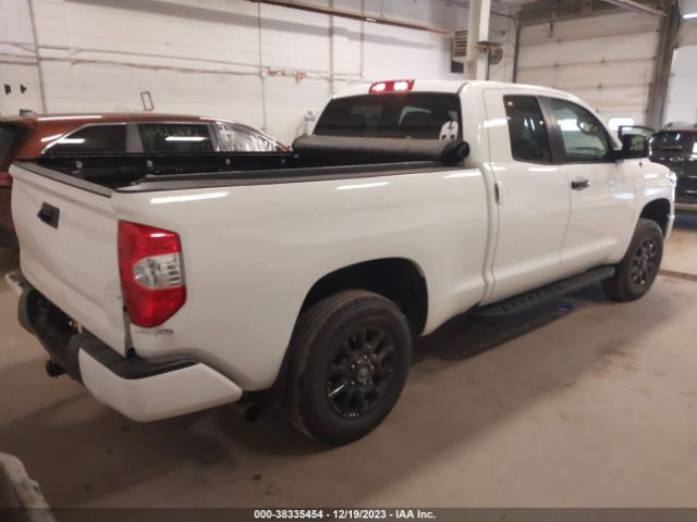 Photo 3 VIN: 5TFUW5F16KX781145 - TOYOTA TUNDRA 