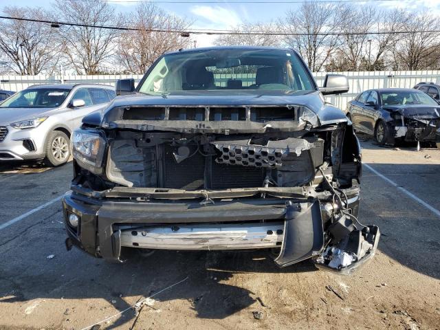 Photo 4 VIN: 5TFUW5F16KX782828 - TOYOTA TUNDRA DOU 