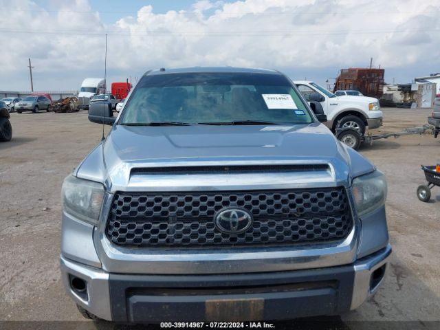 Photo 5 VIN: 5TFUW5F16KX856975 - TOYOTA TUNDRA 