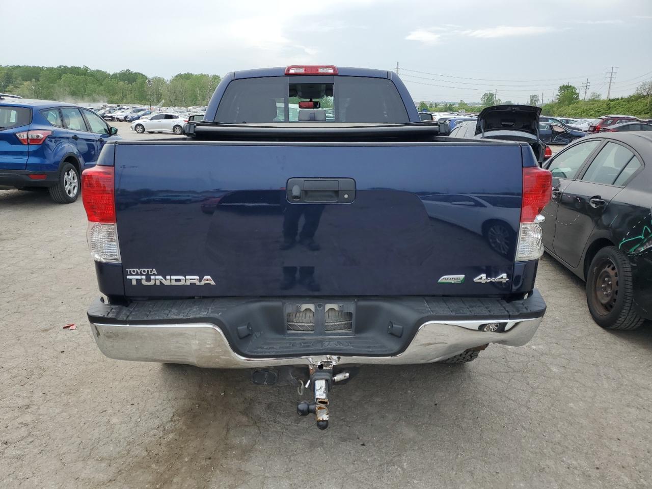 Photo 5 VIN: 5TFUW5F17AX145946 - TOYOTA TUNDRA 