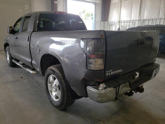 Photo 2 VIN: 5TFUW5F17BX171769 - TOYOTA TUNDRA DOU 