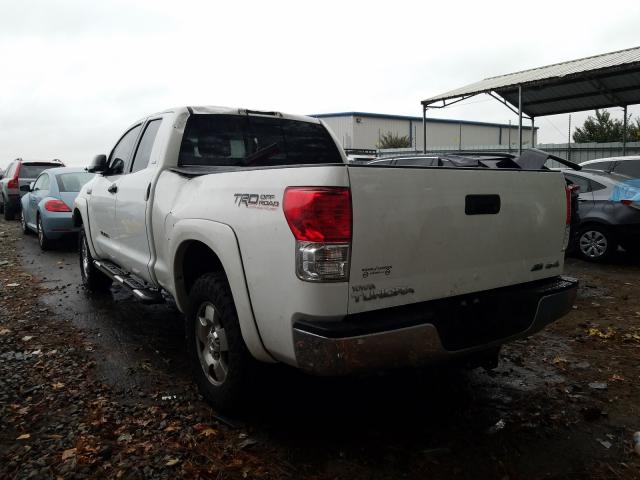 Photo 2 VIN: 5TFUW5F17BX209694 - TOYOTA TUNDRA DOU 