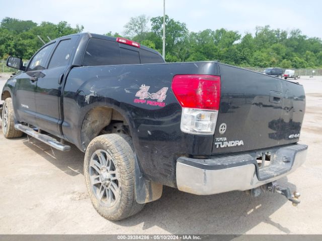 Photo 2 VIN: 5TFUW5F17DX272037 - TOYOTA TUNDRA 