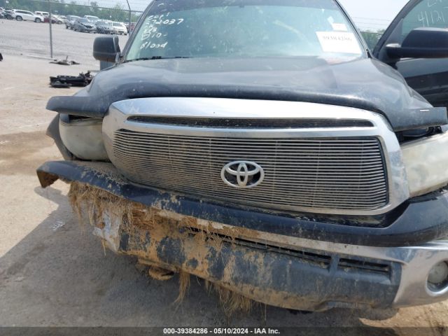 Photo 9 VIN: 5TFUW5F17DX272037 - TOYOTA TUNDRA 