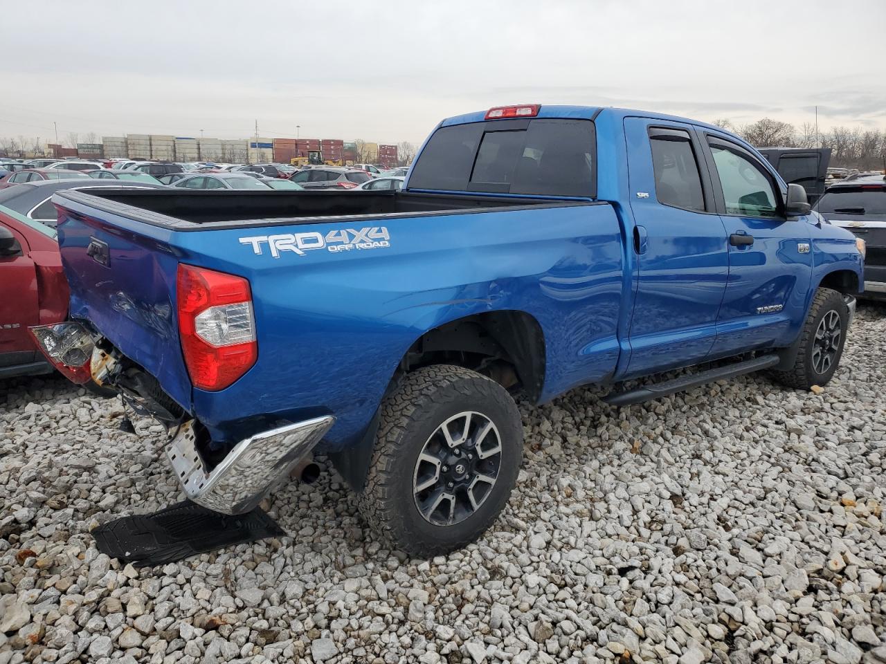 Photo 2 VIN: 5TFUW5F17HX607206 - TOYOTA TUNDRA 