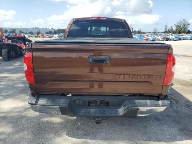 Photo 5 VIN: 5TFUW5F17HX668216 - TOYOTA TUNDRA DOU 