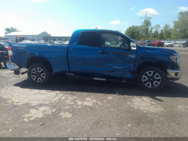 Photo 5 VIN: 5TFUW5F17JX713015 - TOYOTA TUNDRA 4WD 