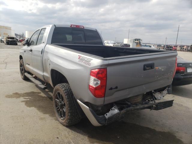 Photo 2 VIN: 5TFUW5F17JX724080 - TOYOTA TUNDRA DOU 