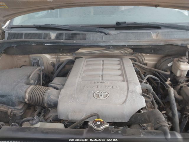 Photo 9 VIN: 5TFUW5F18AX104838 - TOYOTA TUNDRA 