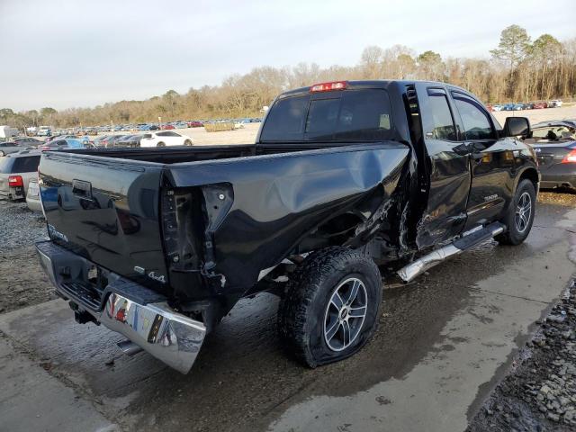 Photo 2 VIN: 5TFUW5F18CX256735 - TOYOTA TUNDRA DOU 