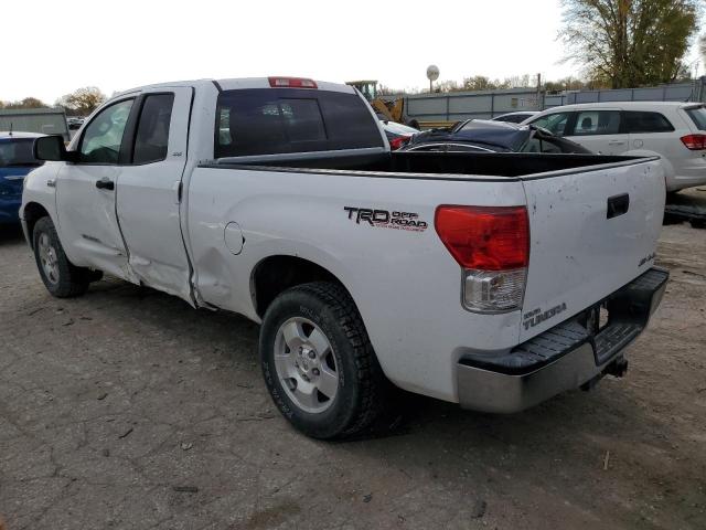 Photo 2 VIN: 5TFUW5F18DX303165 - TOYOTA TUNDRA DOU 