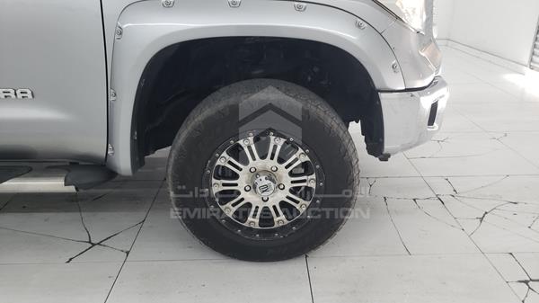 Photo 32 VIN: 5TFUW5F18EX353663 - TOYOTA TUNDRA 