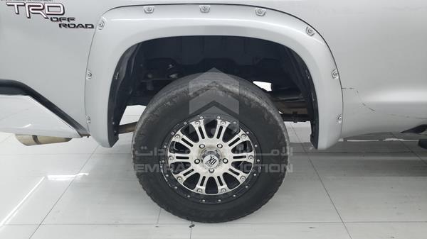 Photo 33 VIN: 5TFUW5F18EX353663 - TOYOTA TUNDRA 