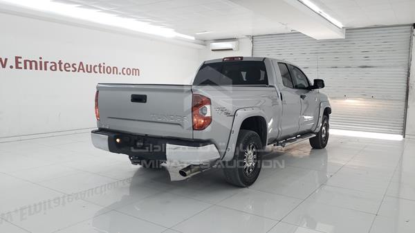 Photo 7 VIN: 5TFUW5F18EX353663 - TOYOTA TUNDRA 