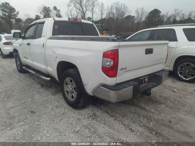 Photo 2 VIN: 5TFUW5F18FX480043 - TOYOTA TUNDRA 4WD TRUCK 