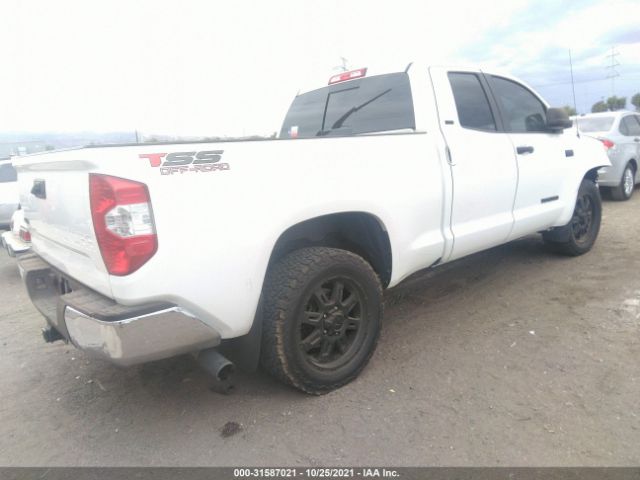 Photo 3 VIN: 5TFUW5F18GX553901 - TOYOTA TUNDRA 4WD TRUCK 