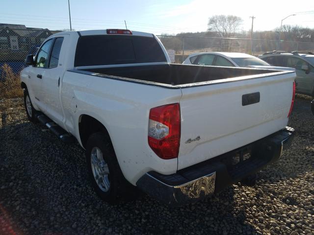 Photo 2 VIN: 5TFUW5F18HX593560 - TOYOTA TUNDRA DOU 