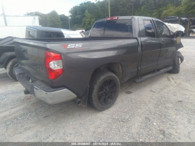 Photo 3 VIN: 5TFUW5F18KX844438 - TOYOTA TUNDRA DOU 