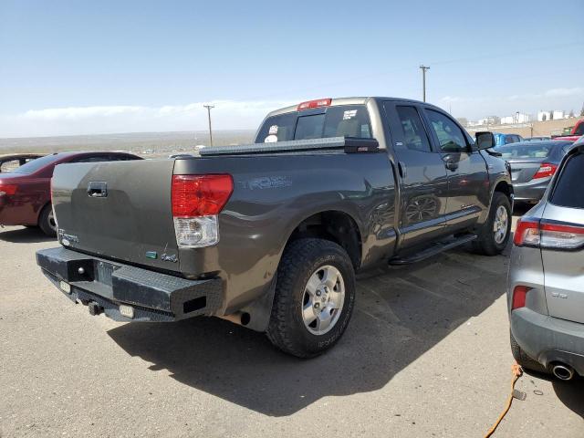 Photo 2 VIN: 5TFUW5F19AX111541 - TOYOTA TUNDRA DOU 