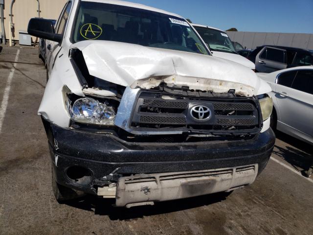 Photo 8 VIN: 5TFUW5F19DX292533 - TOYOTA TUNDRA DOU 