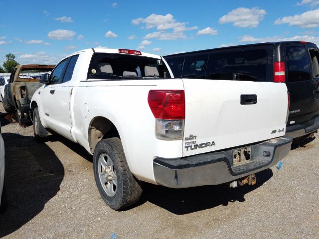 Photo 2 VIN: 5TFUW5F19DX307600 - TOYOTA TUNDRA DOU 