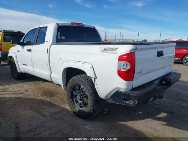 Photo 2 VIN: 5TFUW5F19FX467947 - TOYOTA TUNDRA 