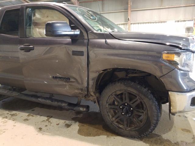 Photo 8 VIN: 5TFUW5F19KX840902 - TOYOTA TUNDRA DOU 