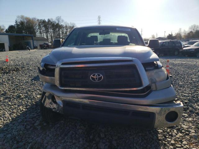 Photo 4 VIN: 5TFUW5F1XAX099867 - TOYOTA TUNDRA DOU 