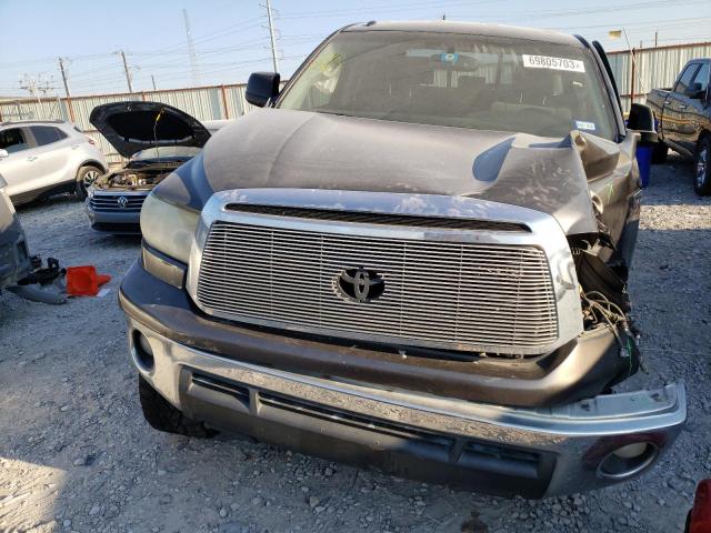 Photo 4 VIN: 5TFUW5F1XCX248202 - TOYOTA TUNDRA DOU 